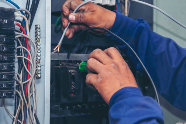 Best Circuit Breaker Repair  in Arapahoe, WY